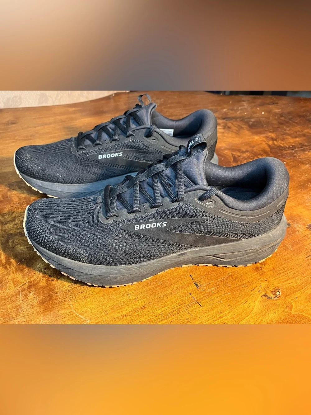Brooks Black Mesh Running Sneakers Cushioned Mesh Upper